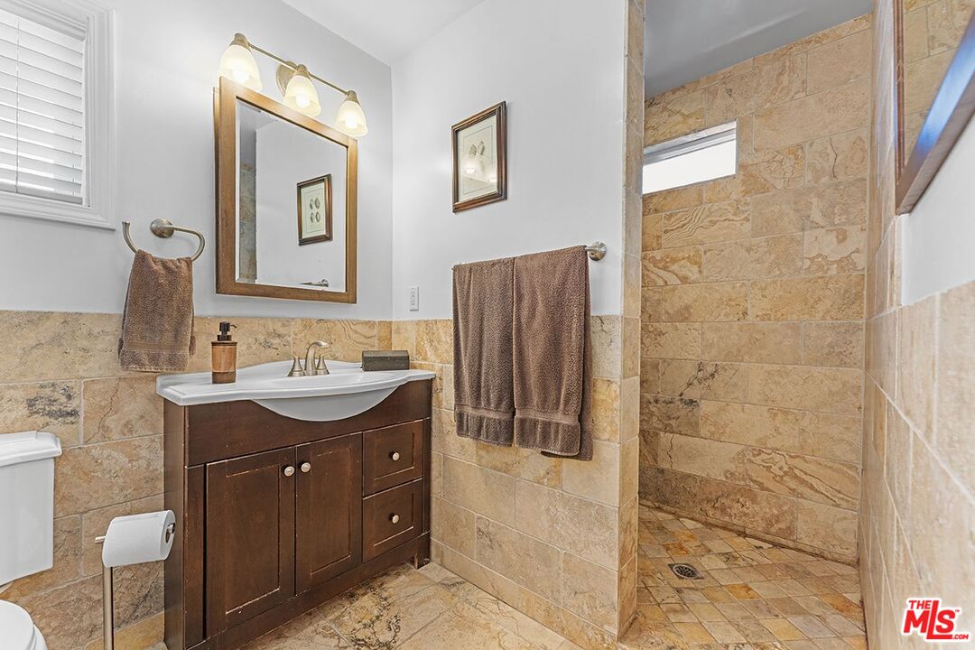 MLS #25566191 image #17