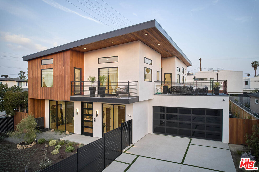 MLS #25566547 image #0