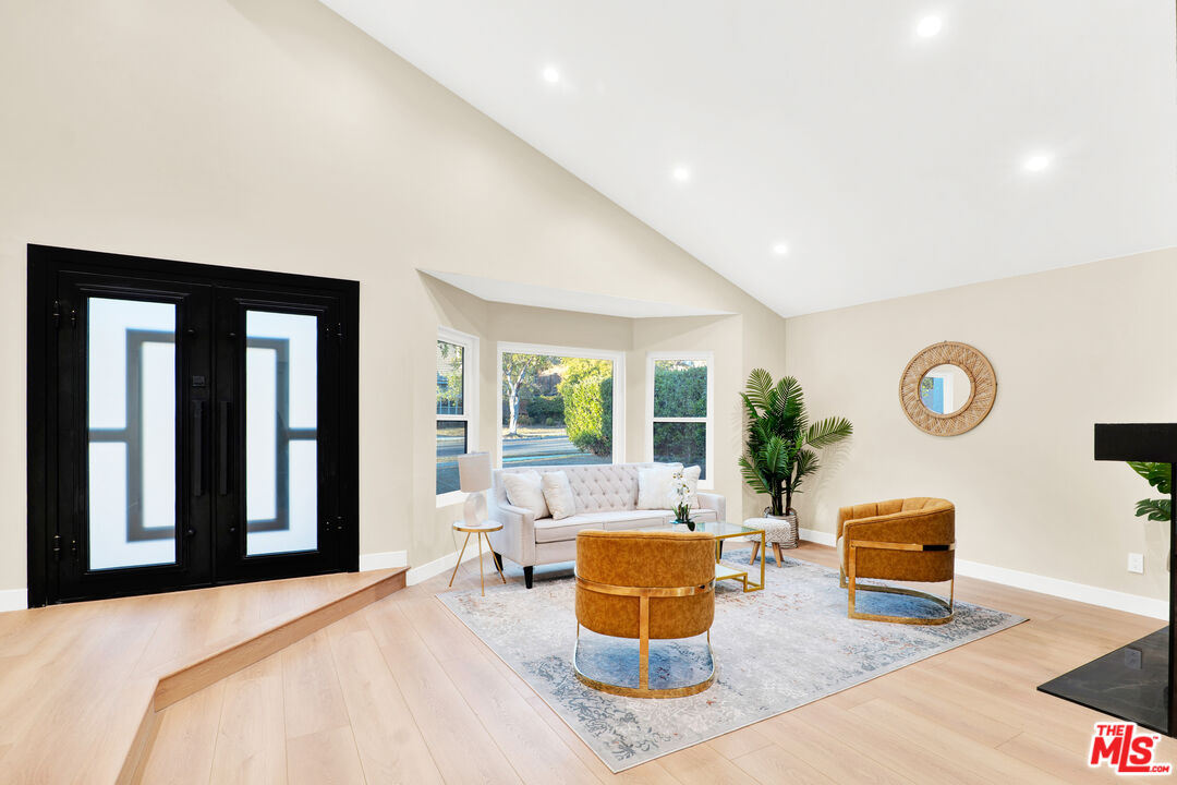 MLS #25568789 image #2