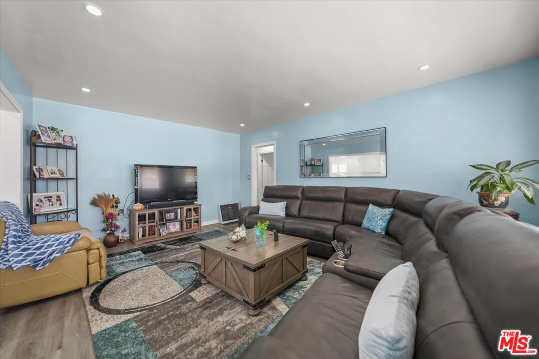 MLS #25568847 image #4