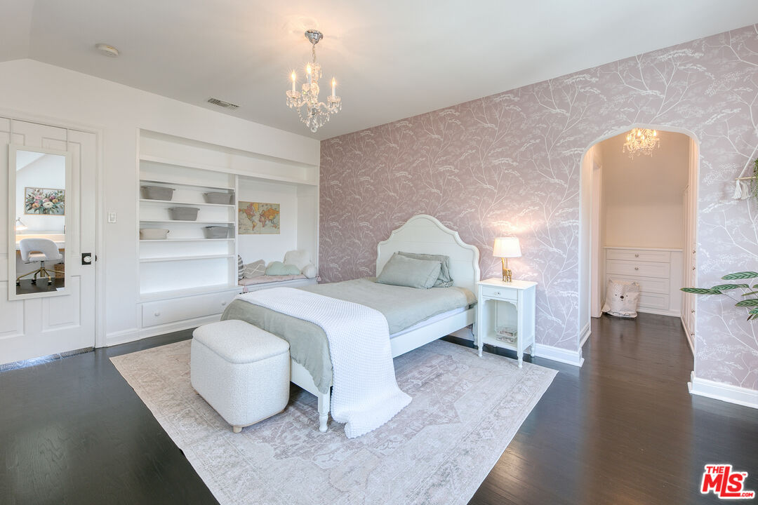 MLS #25569151 image #24