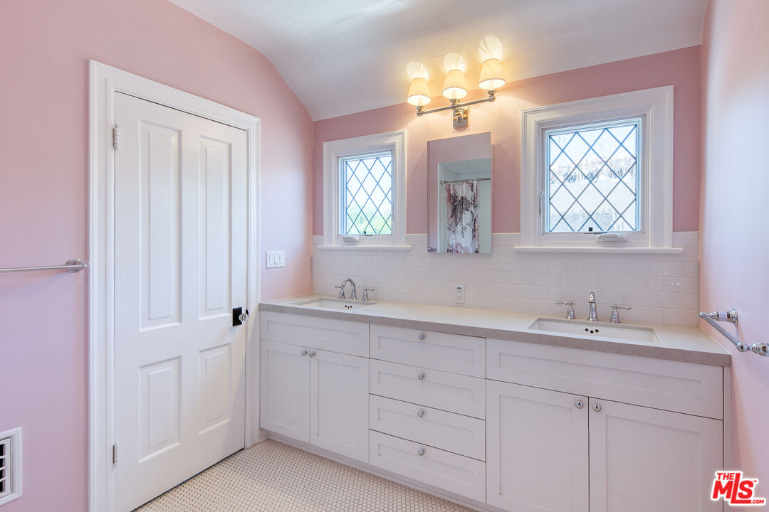 MLS #25569151 image #27