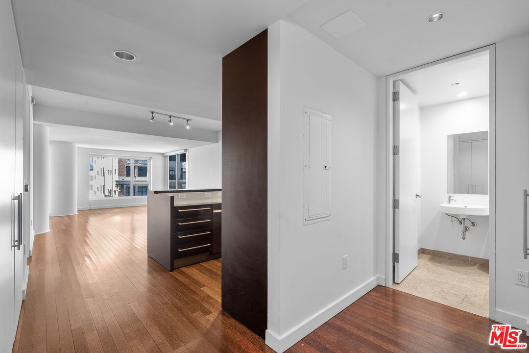 MLS #25569495 image #14