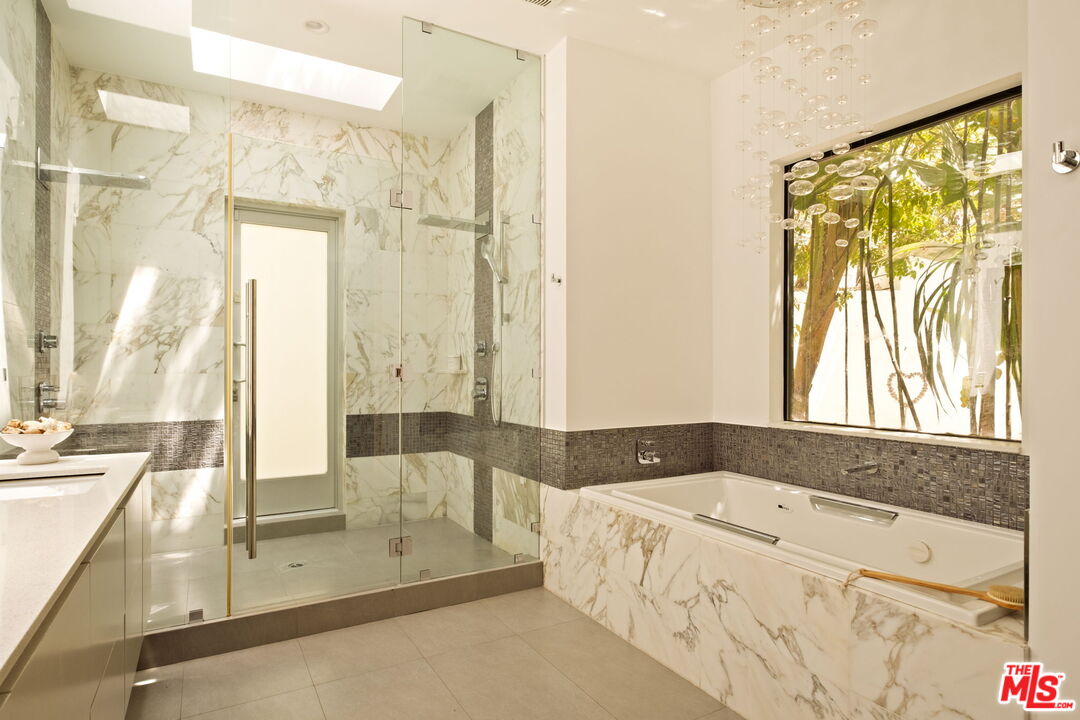 MLS #25569809 image #14