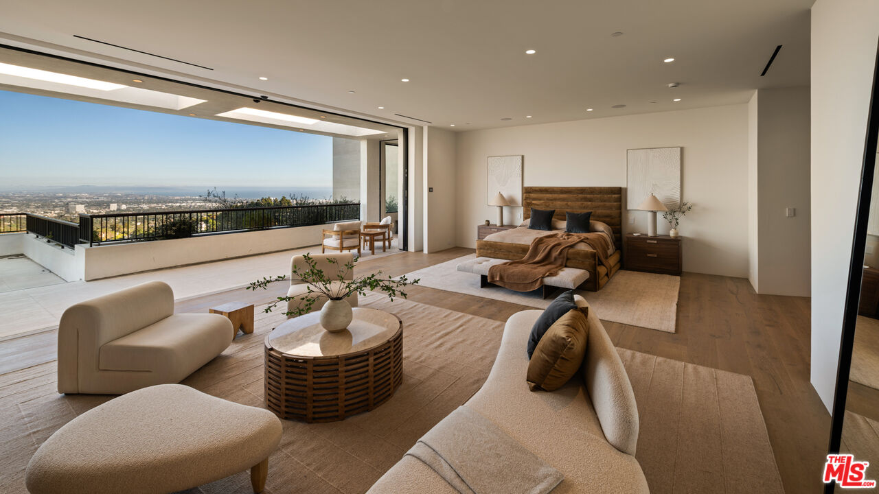 MLS #25570957 image #22