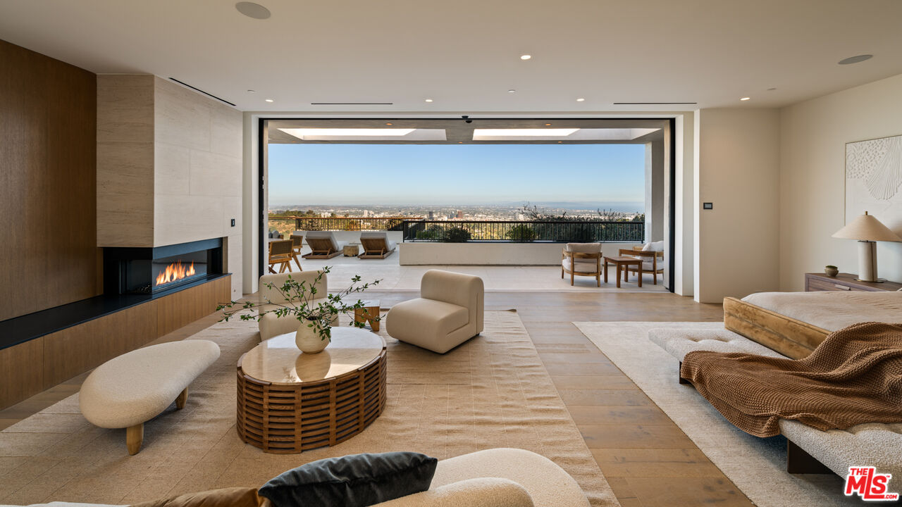 MLS #25570957 image #23