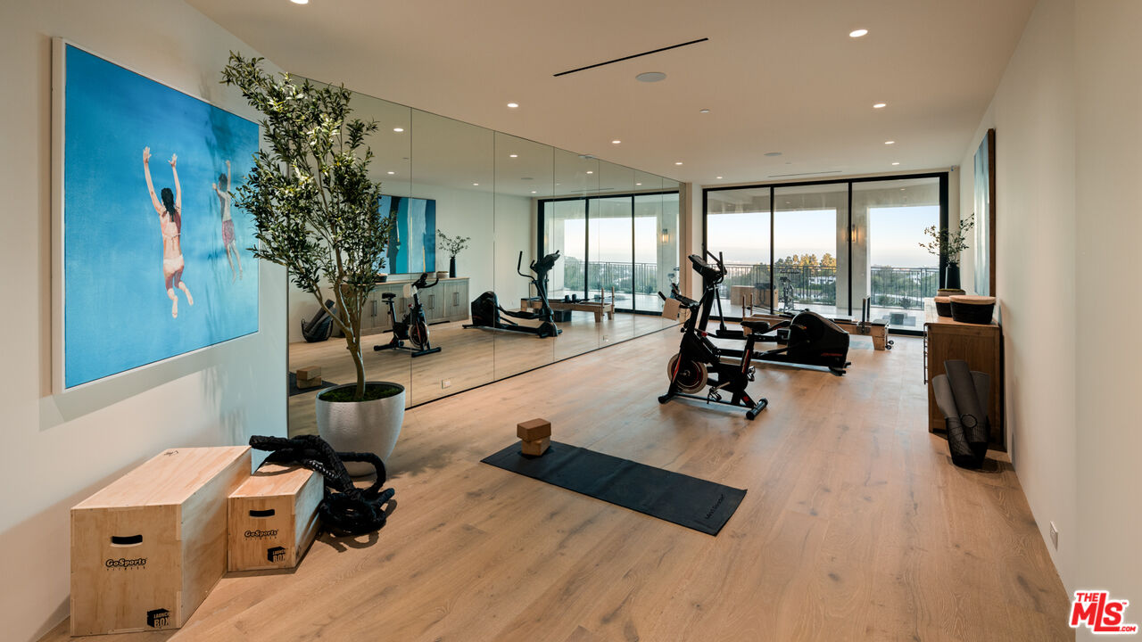 MLS #25570957 image #44