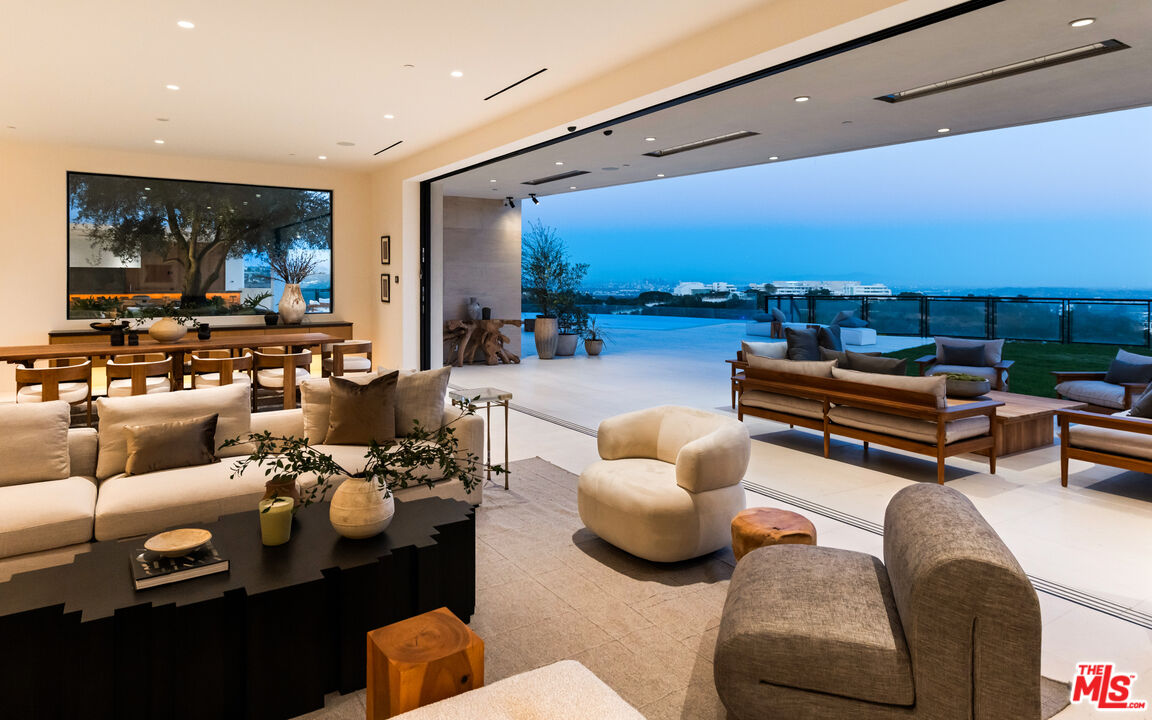 MLS #25570957 image #5