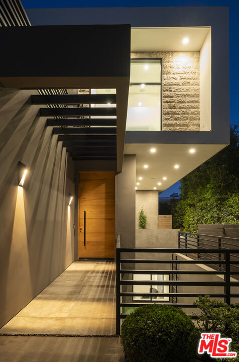 MLS #25571635 image #1