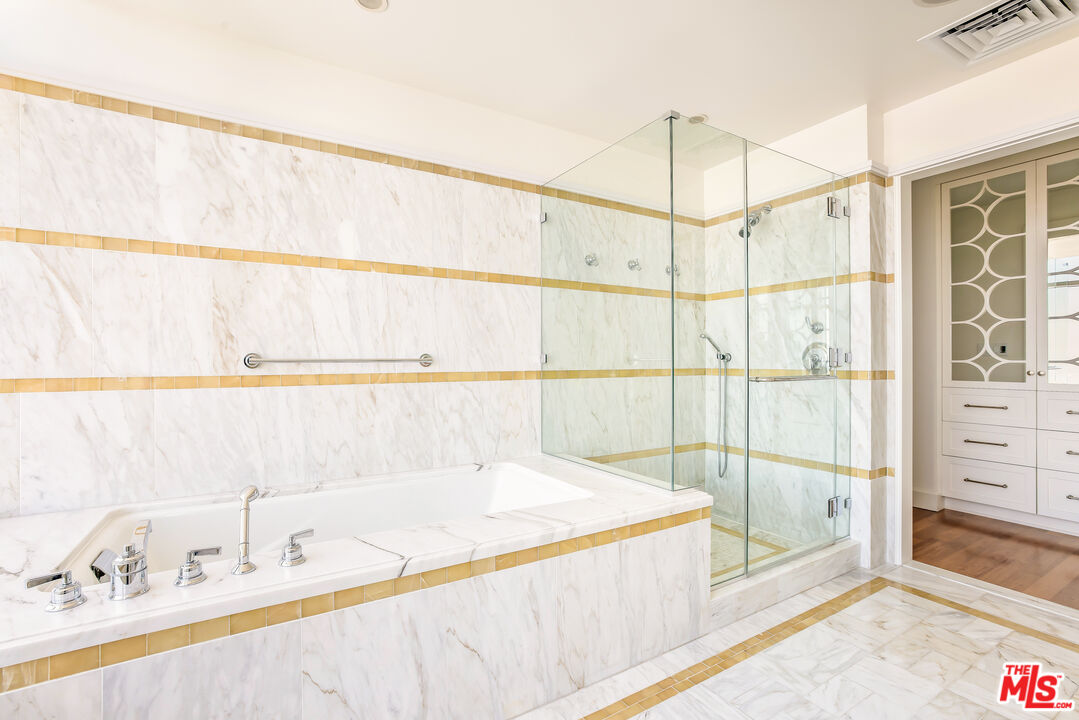 MLS #25571895 image #14