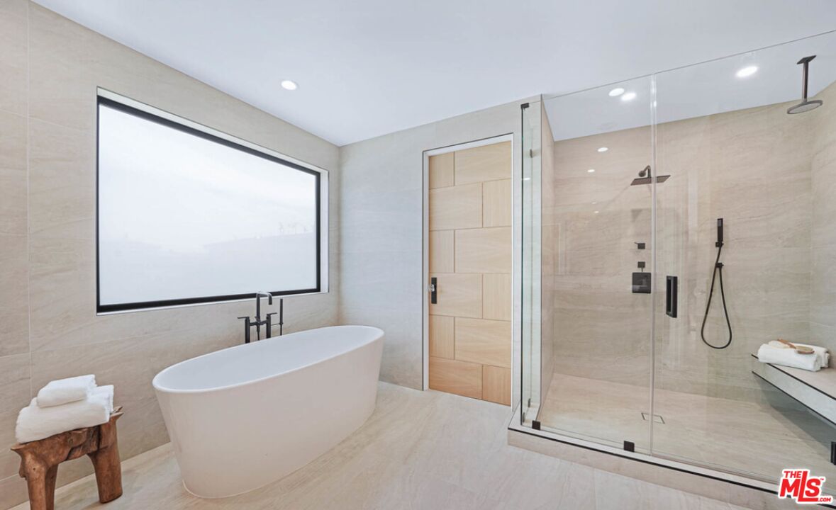 MLS #25571991 image #20