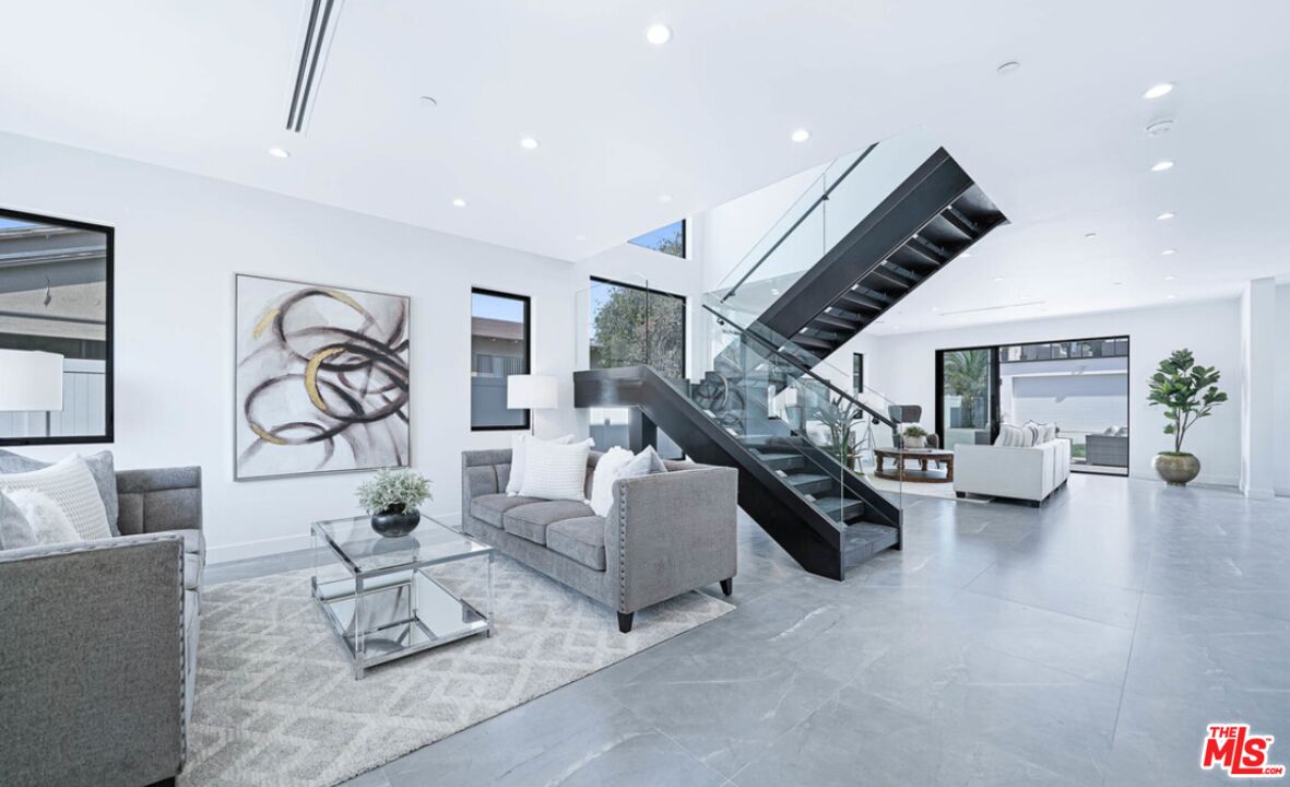 MLS #25571991 image #3