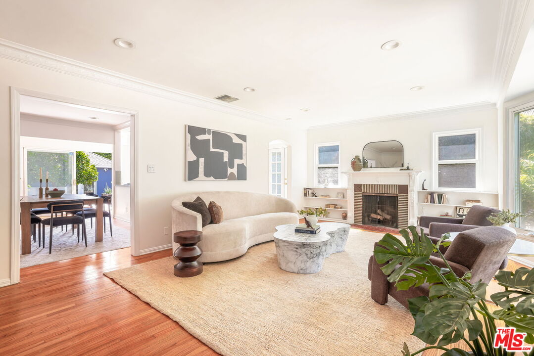 MLS #25572509 image #0