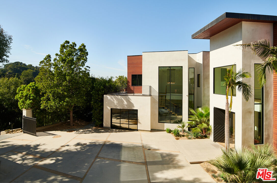 MLS #25572877 image #1