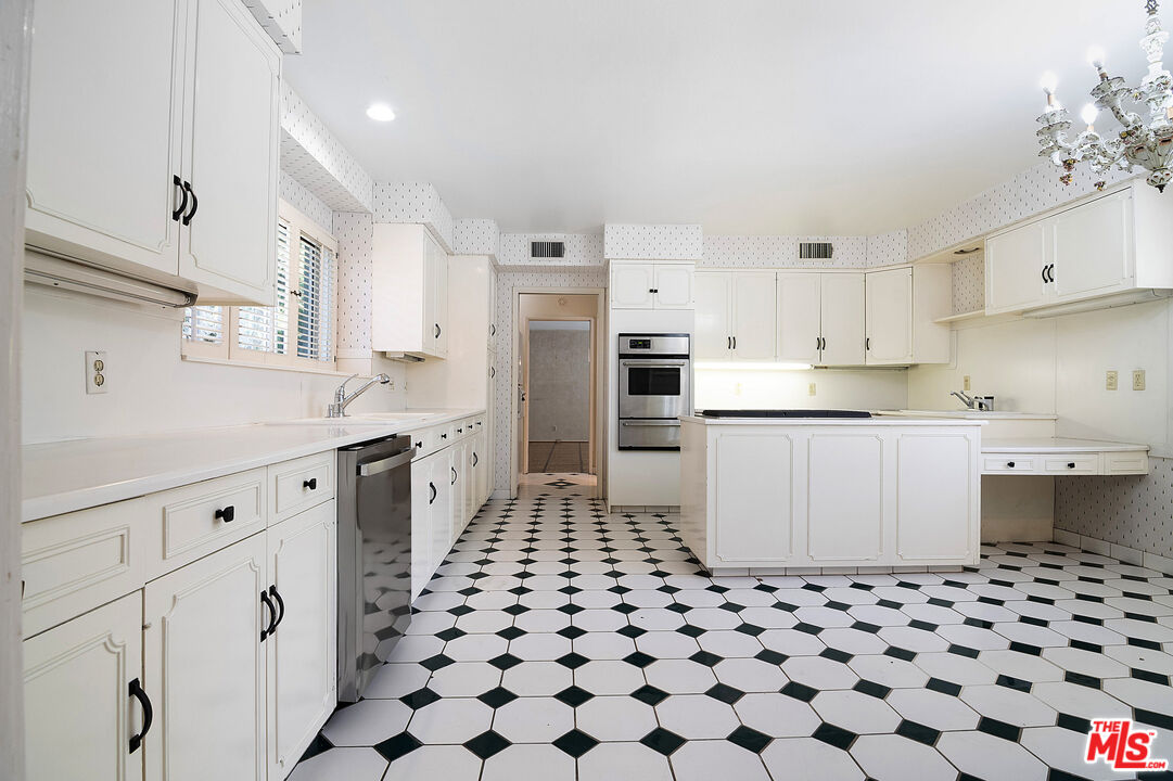 MLS #25573061 image #13