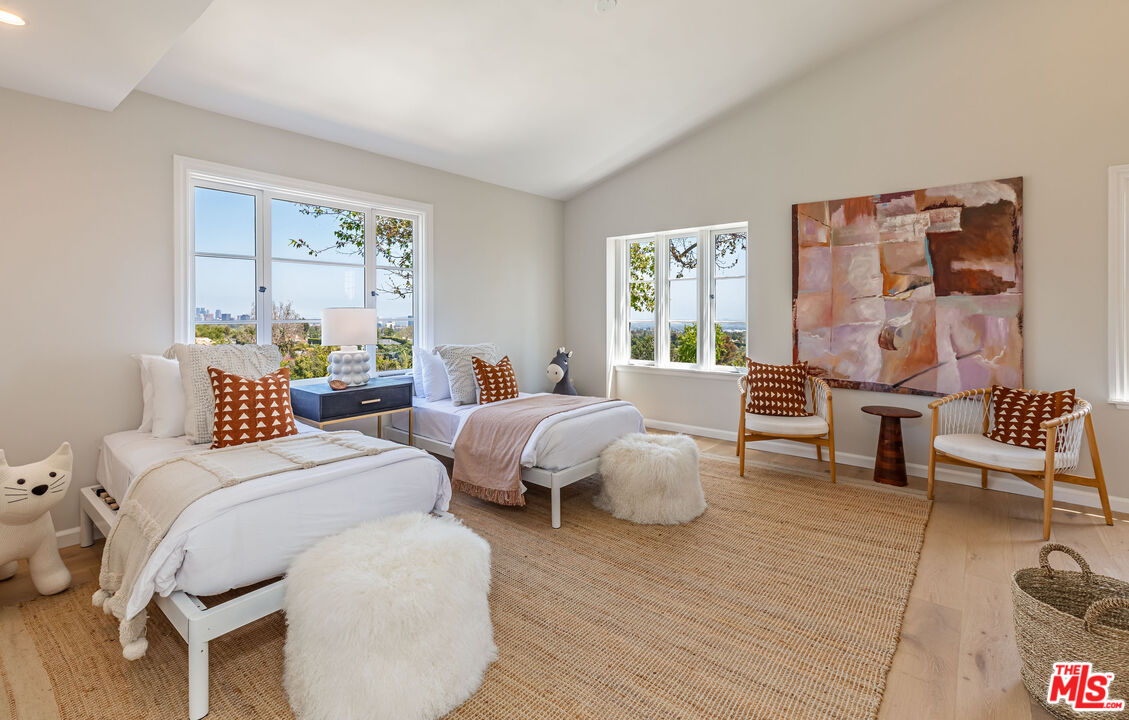 MLS #25552163 image #21