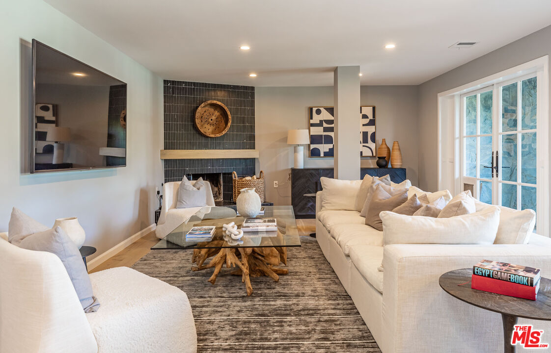 MLS #25552163 image #28