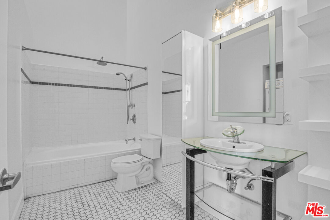 MLS #25575029 image #10