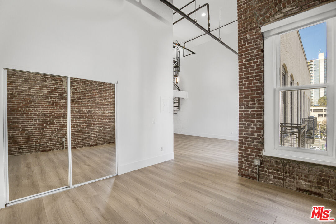 MLS #25575029 image #8