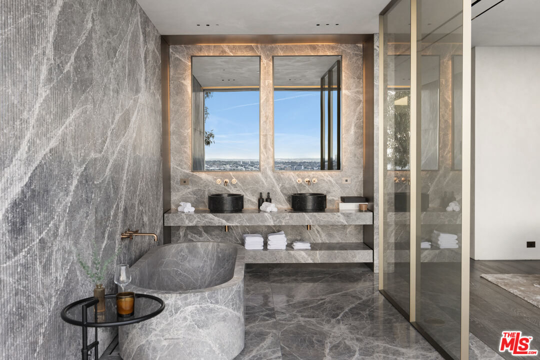 MLS #25575637 image #24