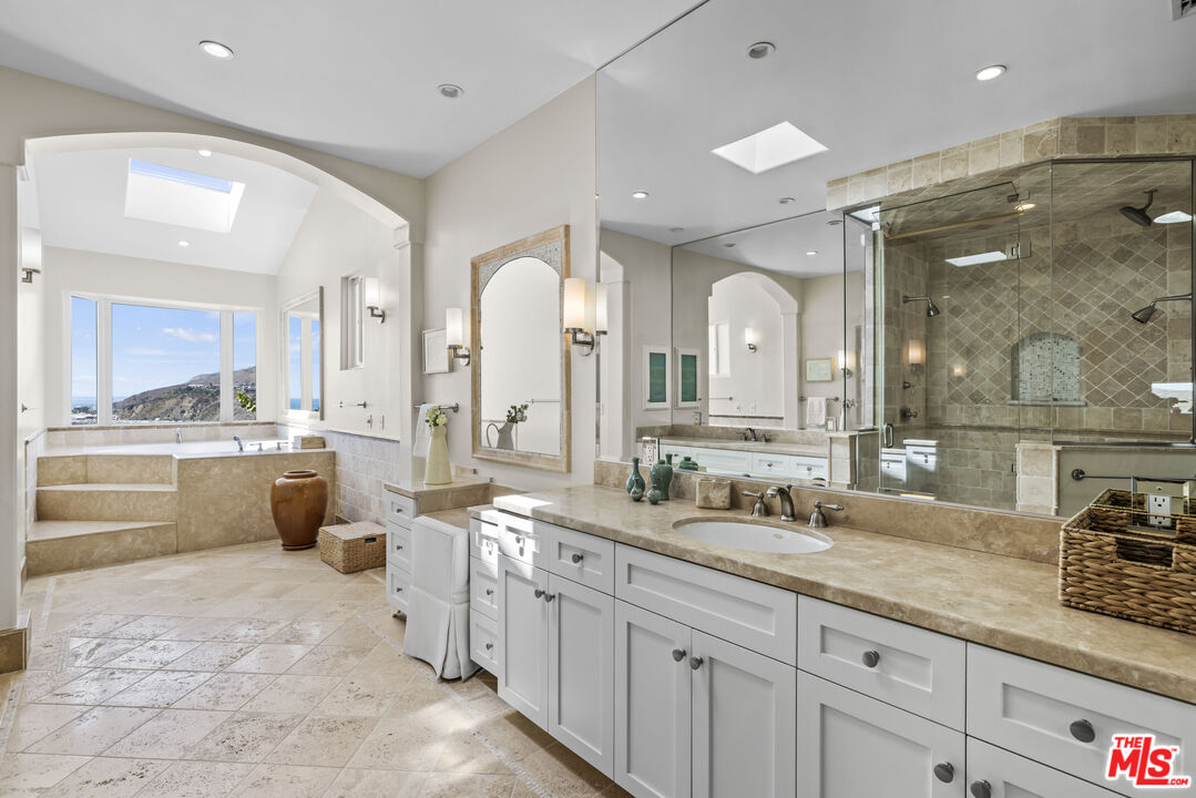 MLS #25577567 image #18