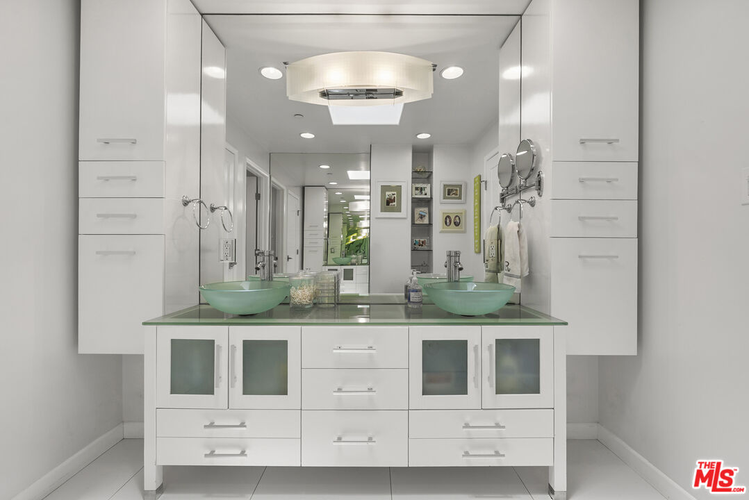 MLS #25577687 image #17