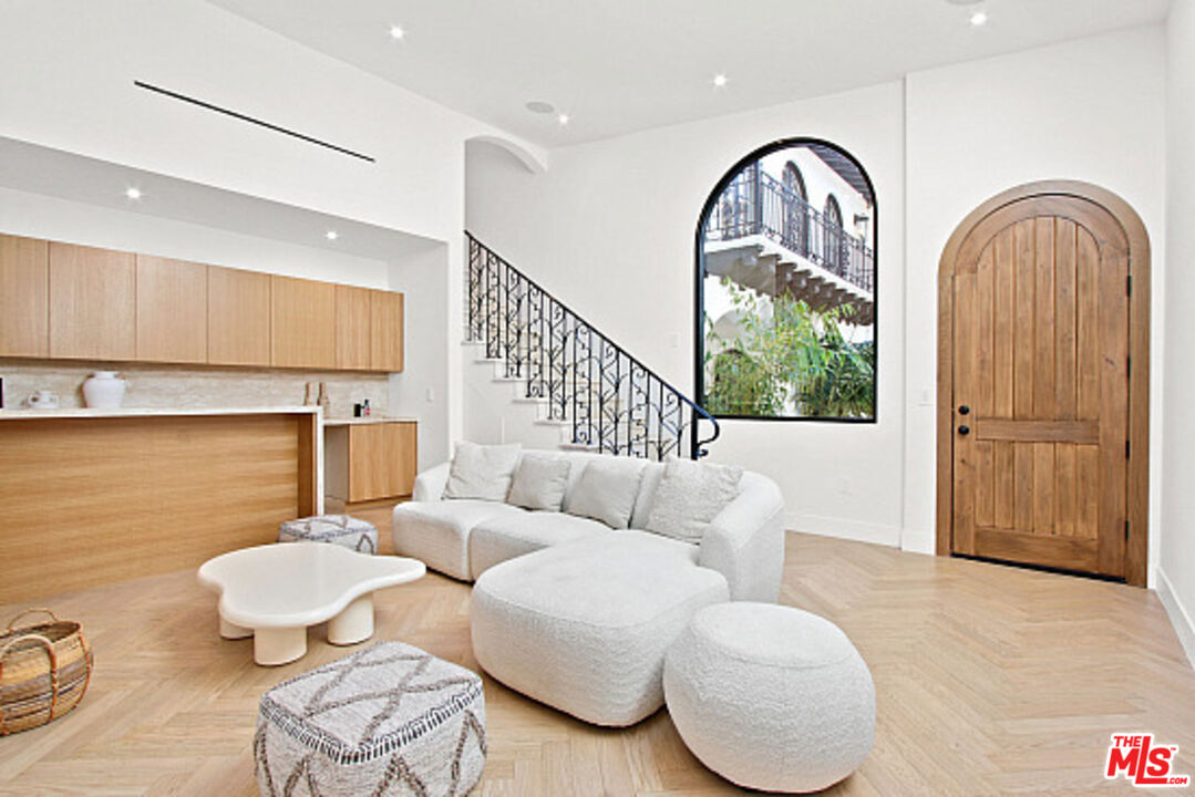 MLS #25578319 image #33