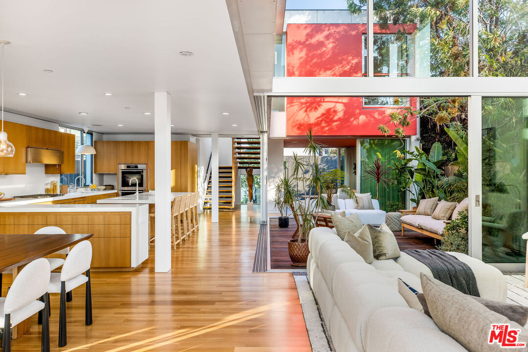 MLS #25578939 image #5