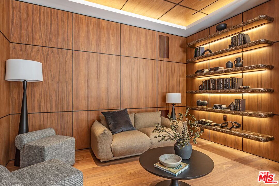 MLS #25579063 image #15