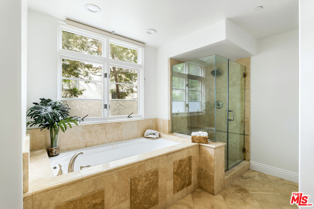 MLS #25579257 image #24