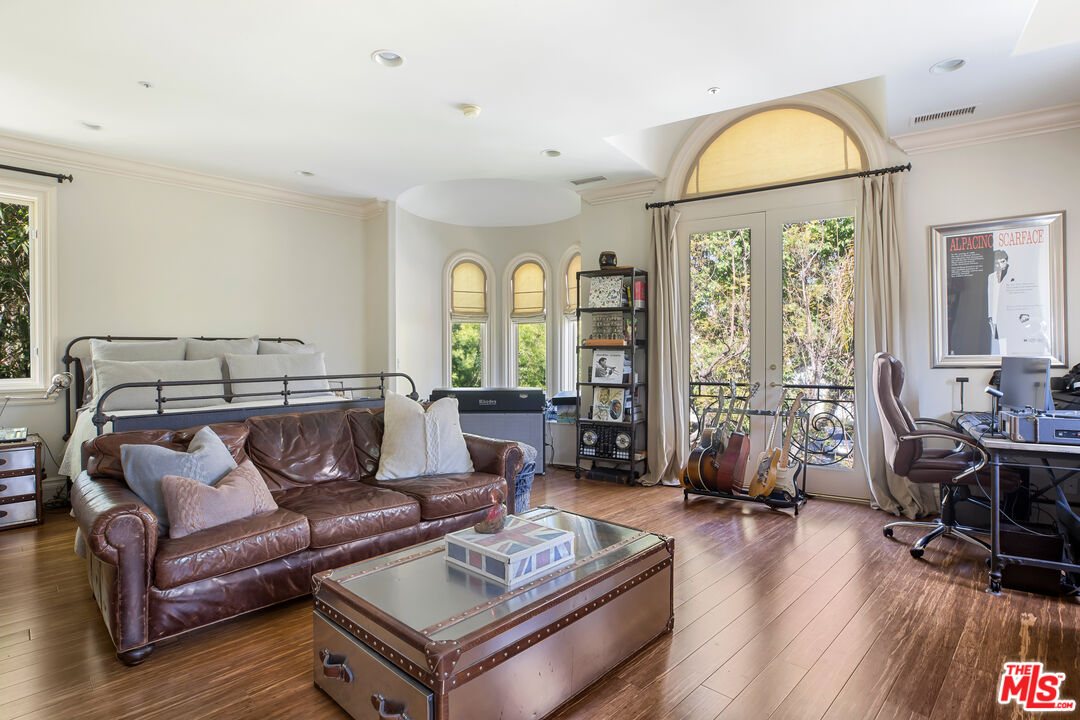 MLS #25580365 image #22