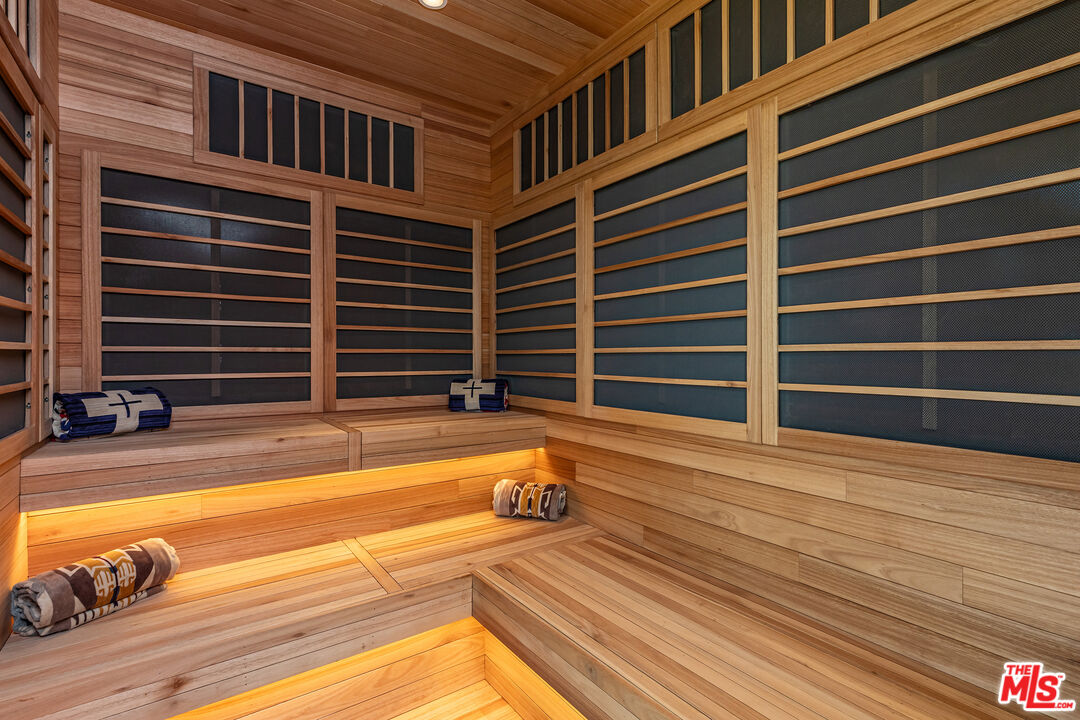 MLS #25580653 image #13