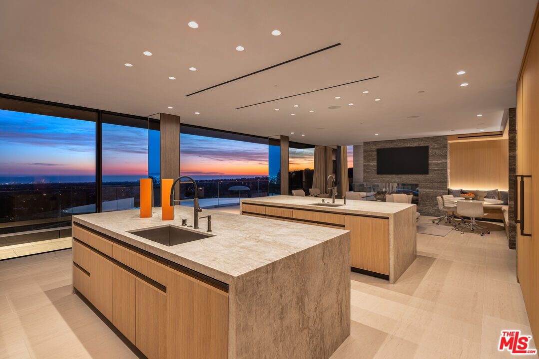 MLS #25580653 image #15