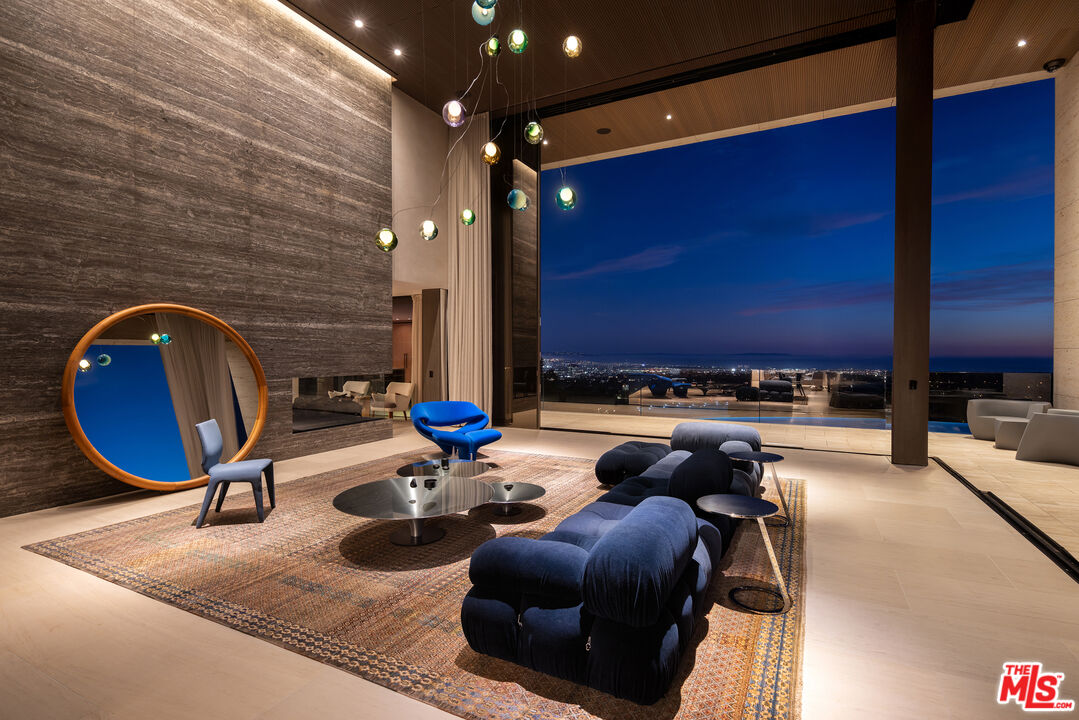 MLS #25580653 image #18