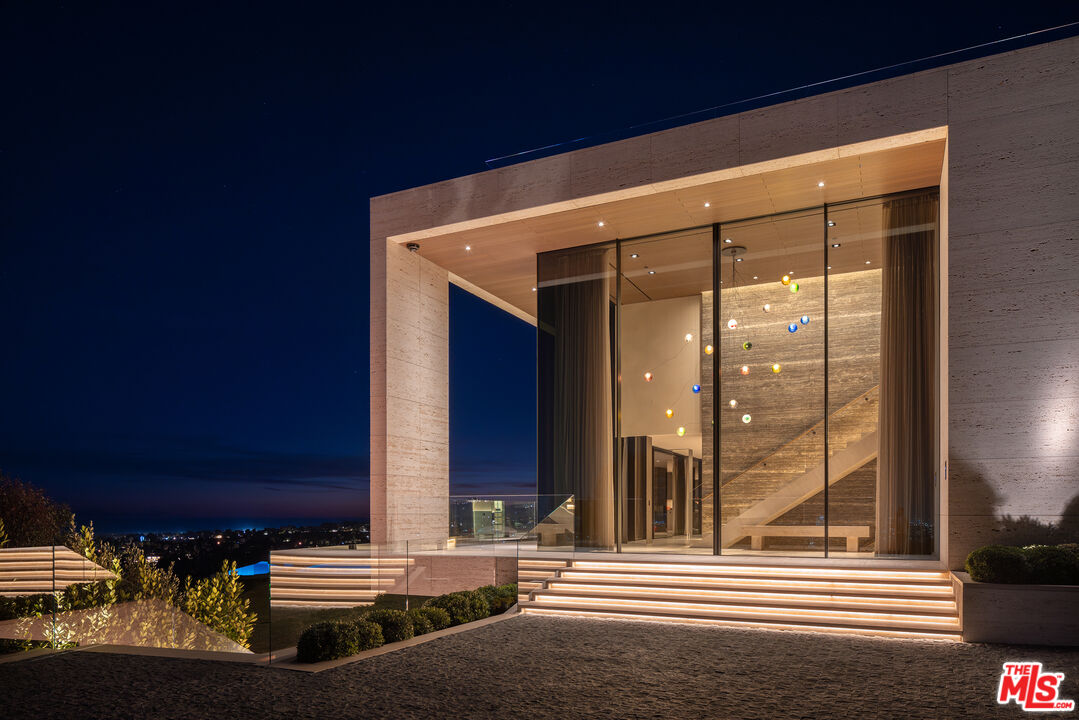 MLS #25580653 image #24