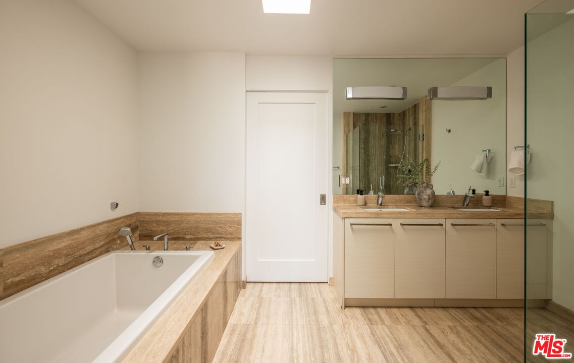 MLS #25581175 image #25