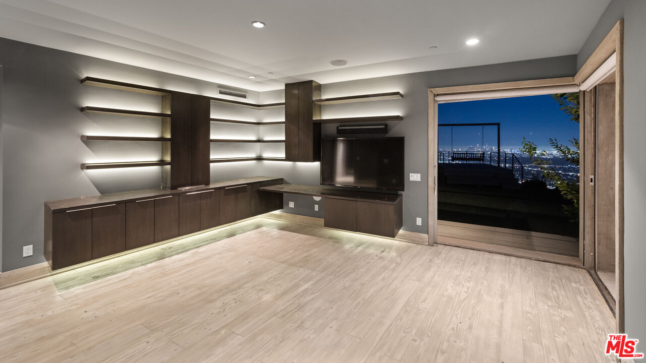 MLS #25581661 image #14