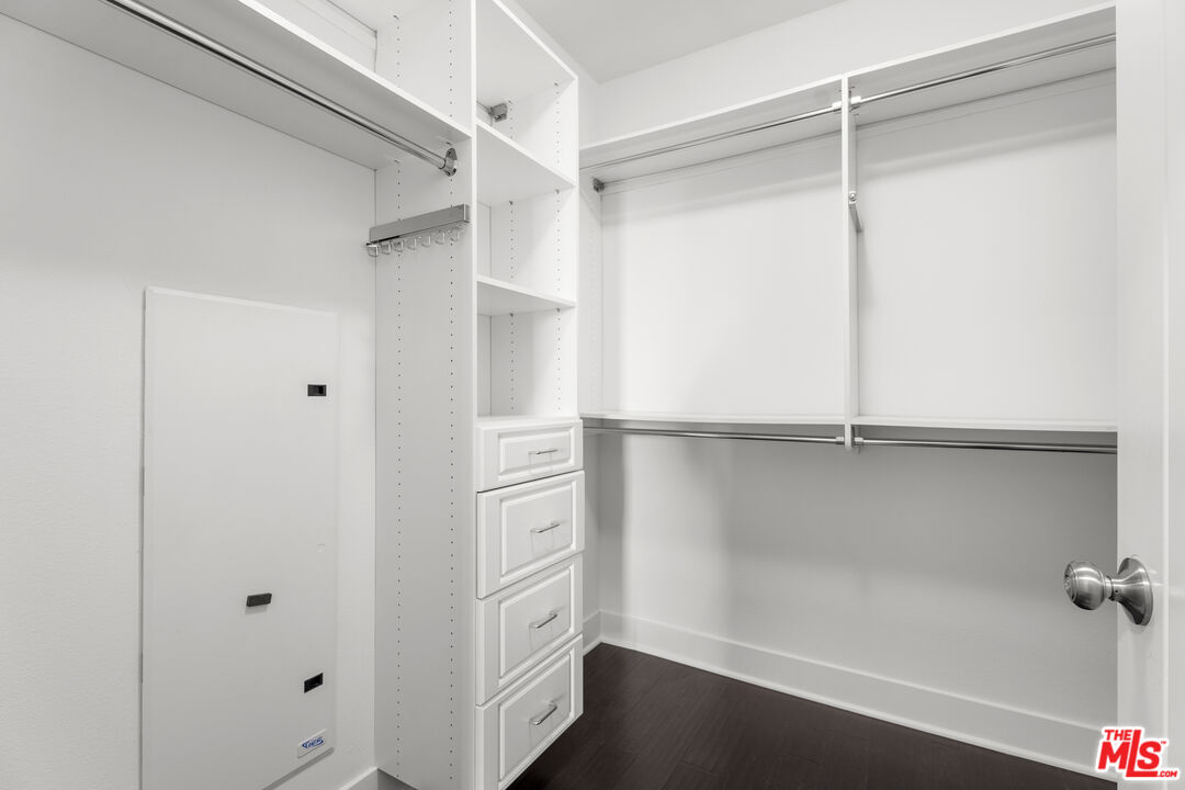 MLS #25581663 image #18