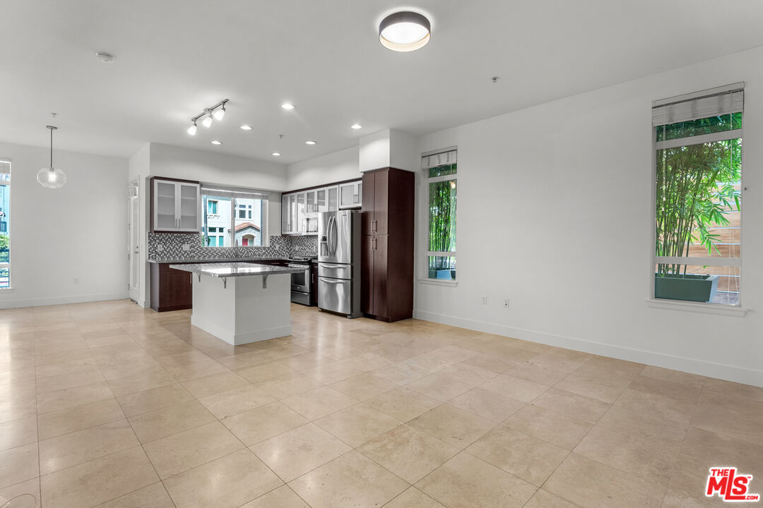 MLS #25581663 image #8