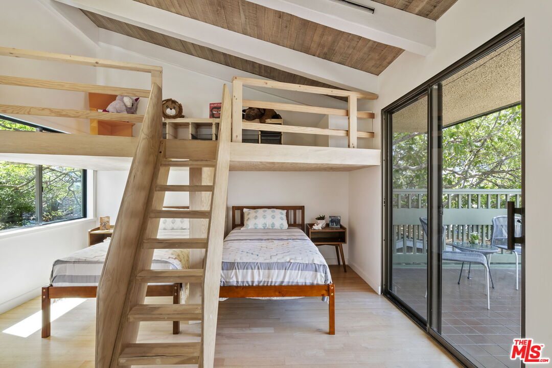 MLS #25582413 image #44