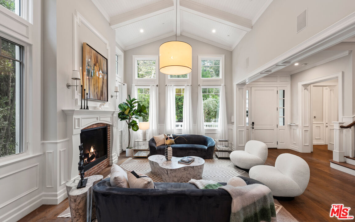 MLS #25582685 image #15