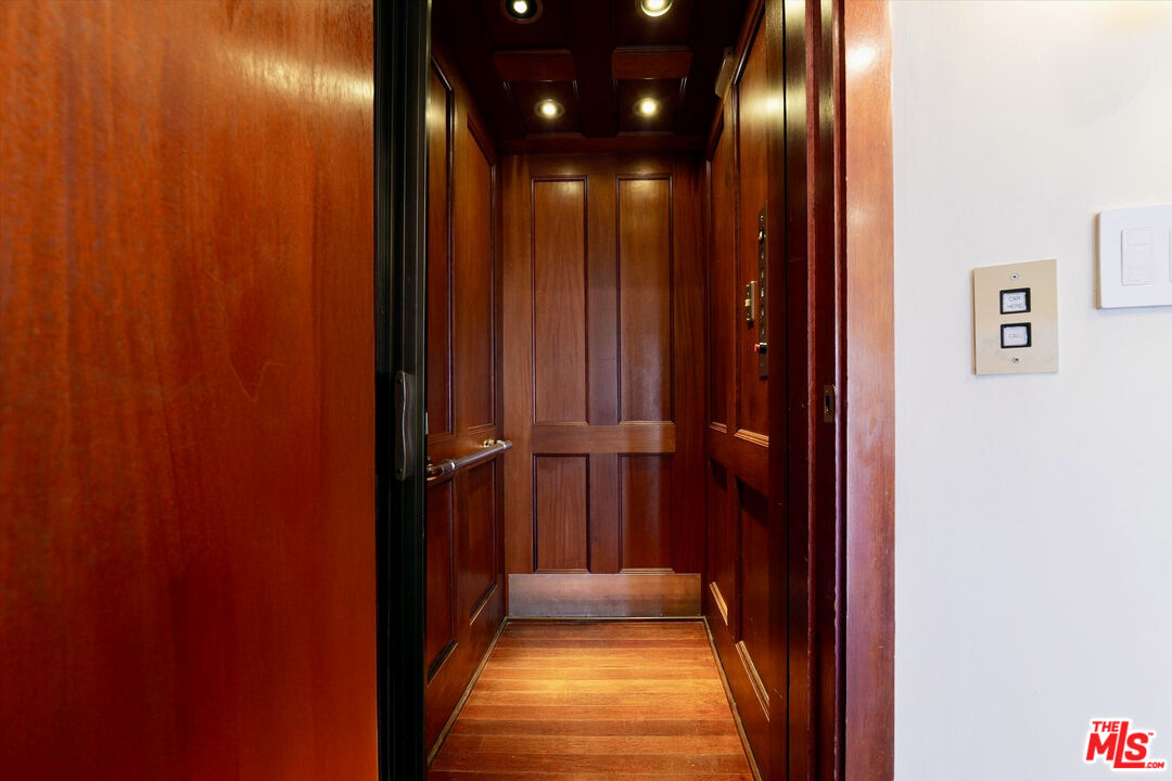 MLS #25583131 image #0