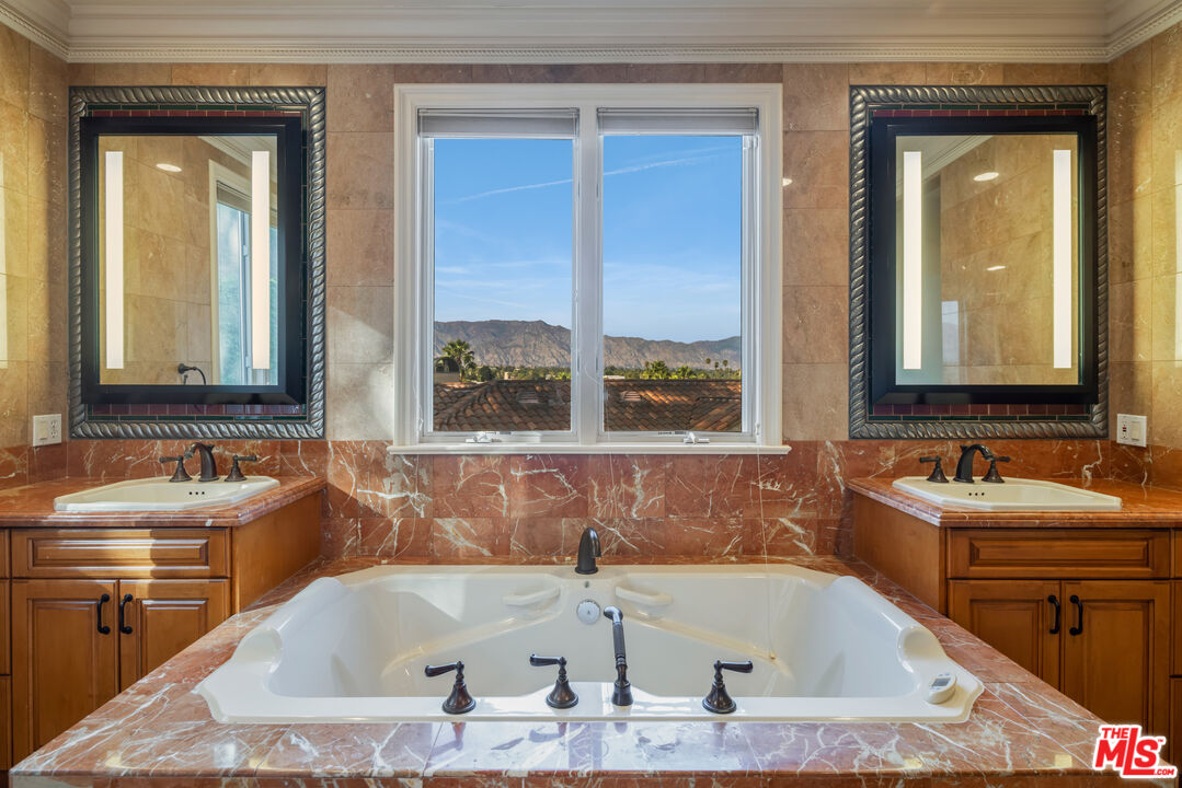 MLS #25583721 image #20