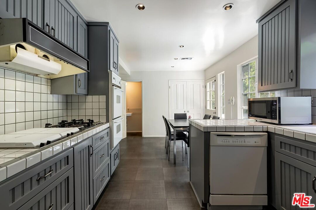 MLS #25585493 image #12