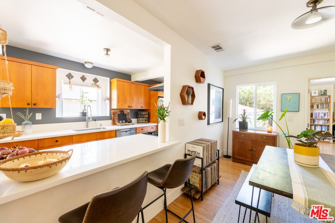 MLS #25585629 image #9