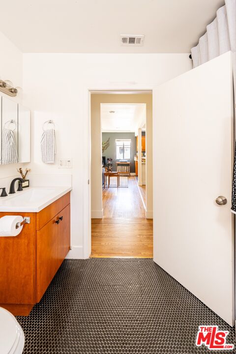 MLS #25585629 image #28