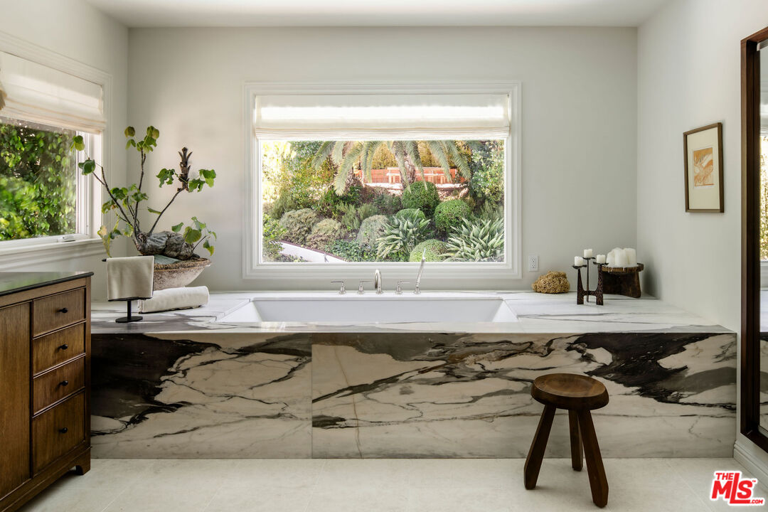 MLS #25585655 image #15