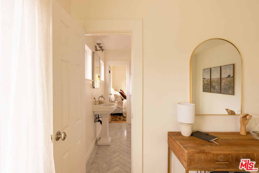 MLS #25585711 image #12