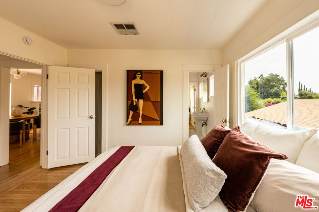 MLS #25585711 image #17