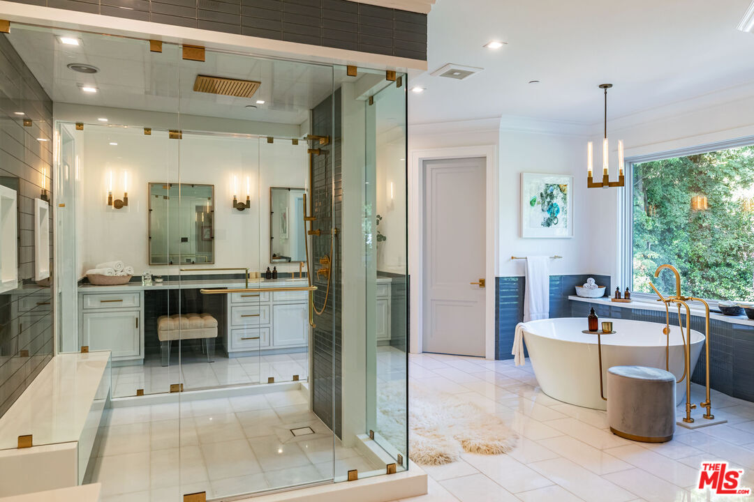 MLS #25559753 image #21